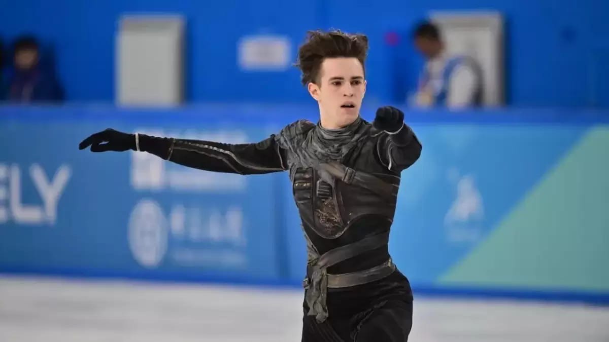 Қазақстандық мәнерлеп сырғанаушы Михаил Шайдоров ел тарихындағы алтын медальді жеңіп алды