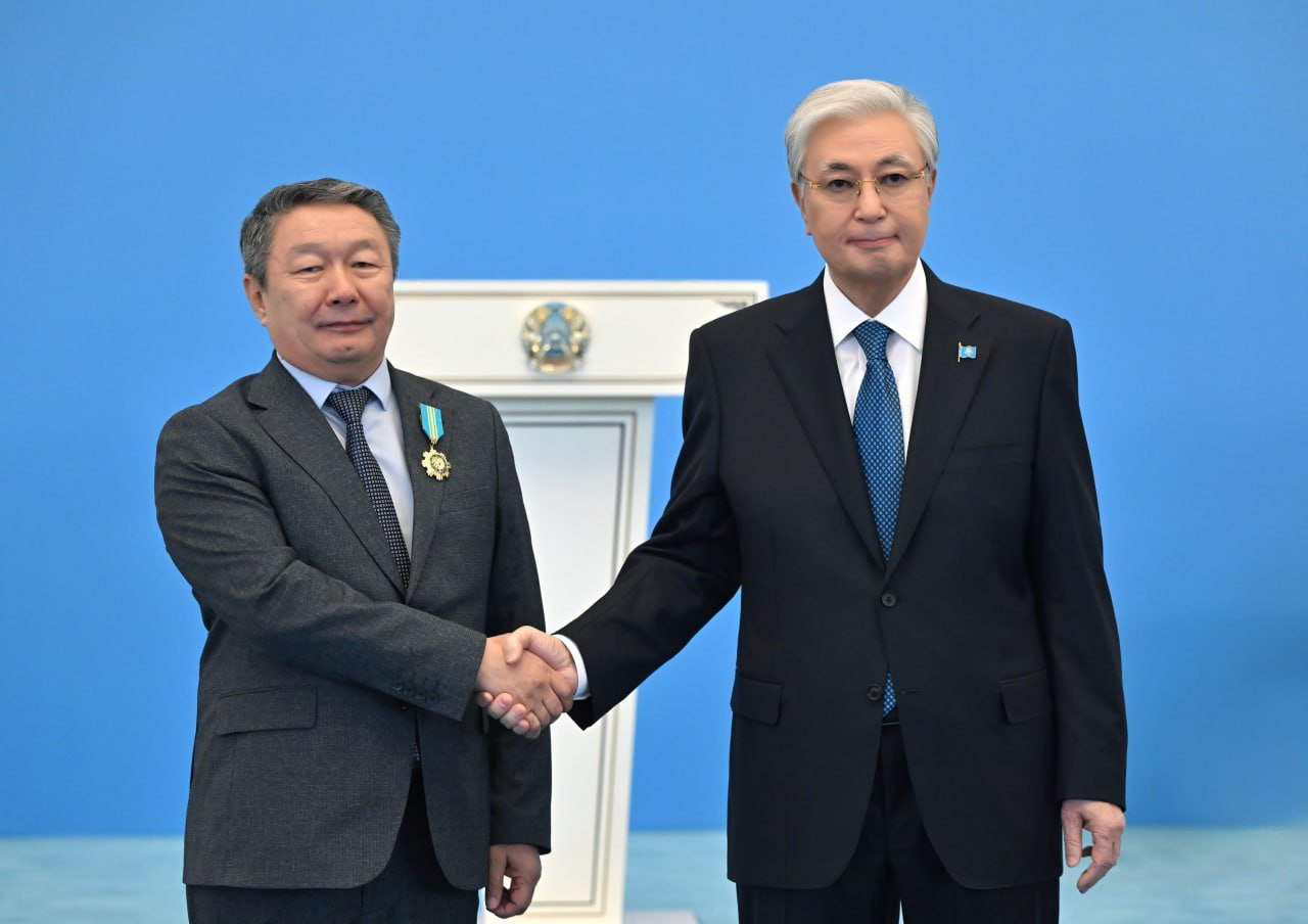 Маңғыстау облыстық Қоғамдық кеңесінің төрағасы «Парасат» орденімен марапатталды