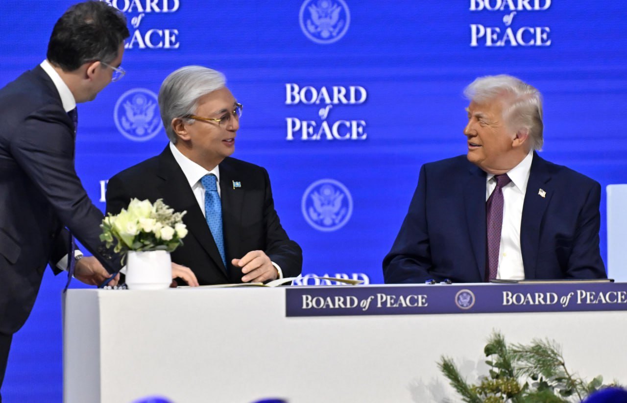 Бірқатар БАҚ өкілдері Давоста өткен Бейбітшілік кеңесінің Жарғысына қол қою рәсімінде Мемлекет басшысы мен Америка Президенті арасындағы қысқаша әңгіменің мазмұнына қатысты сауал жолдады